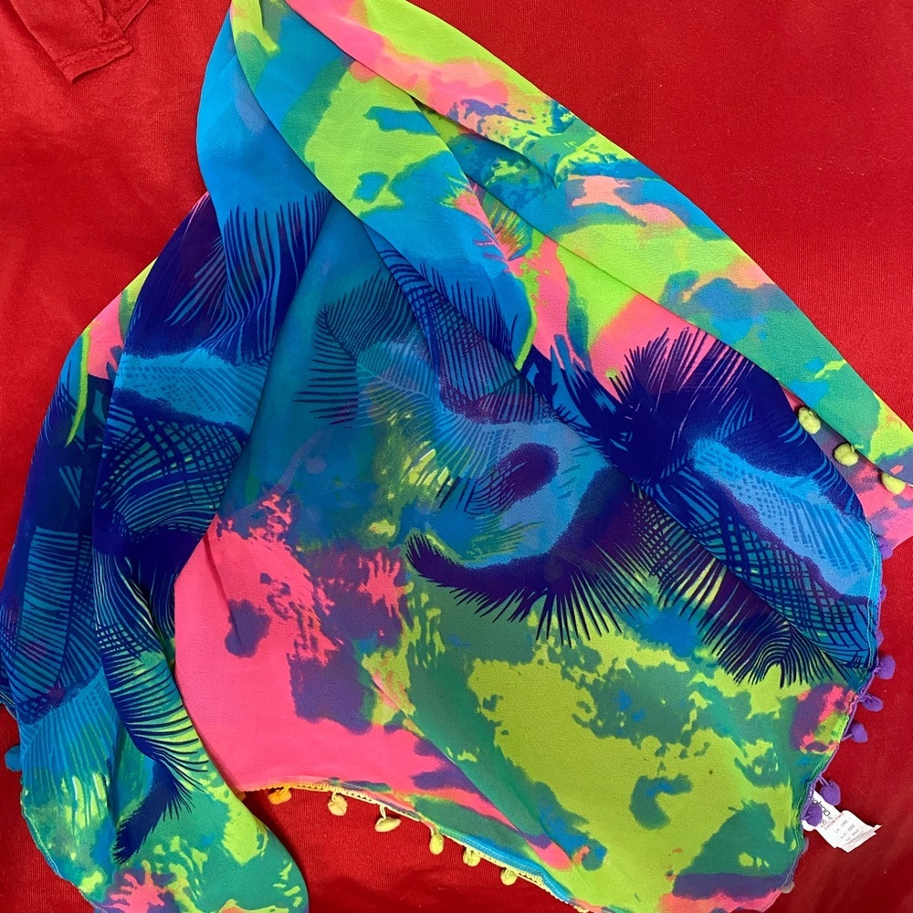 Vibrant Multicolor Scarf with Tropical Print